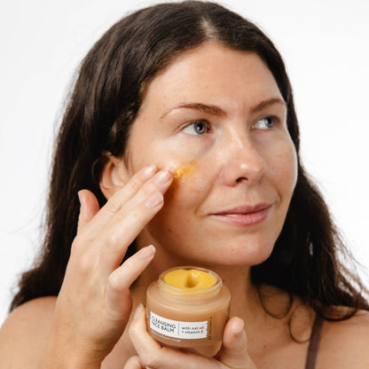 Natural Spa puhdistusbalsami kauralla ja E-vitamiinilla, 55ml