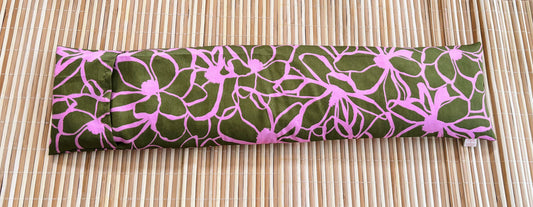 kauratyyny pöydällä